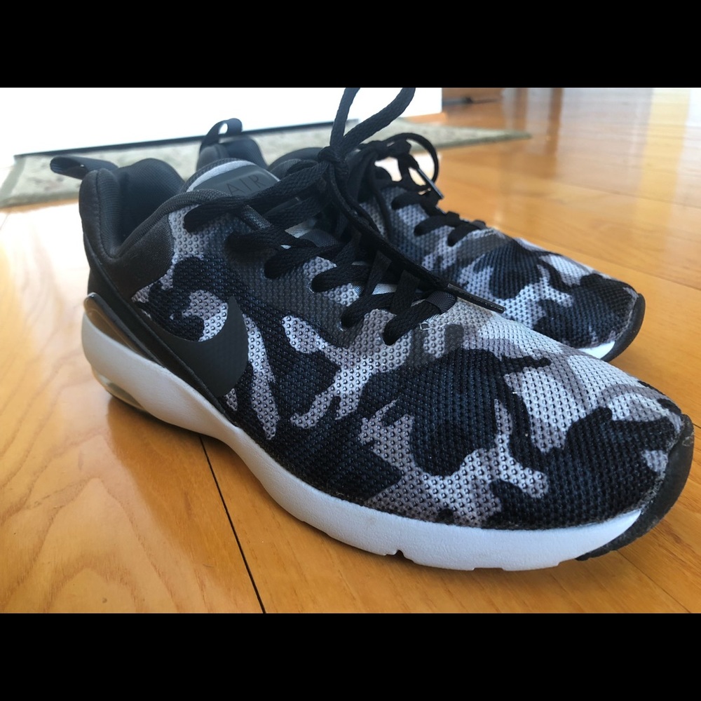 Nike Air Max Siren Camo Sneaker